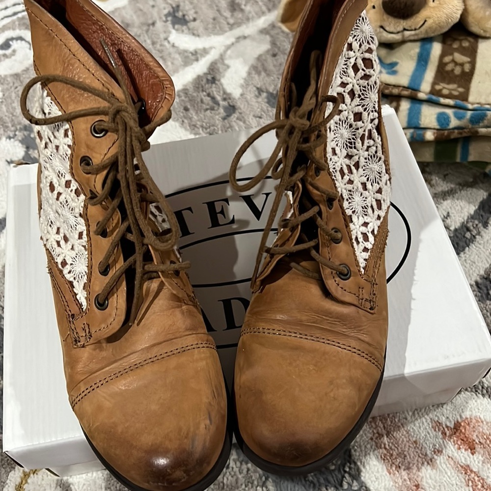 Tan Steve Madden boots